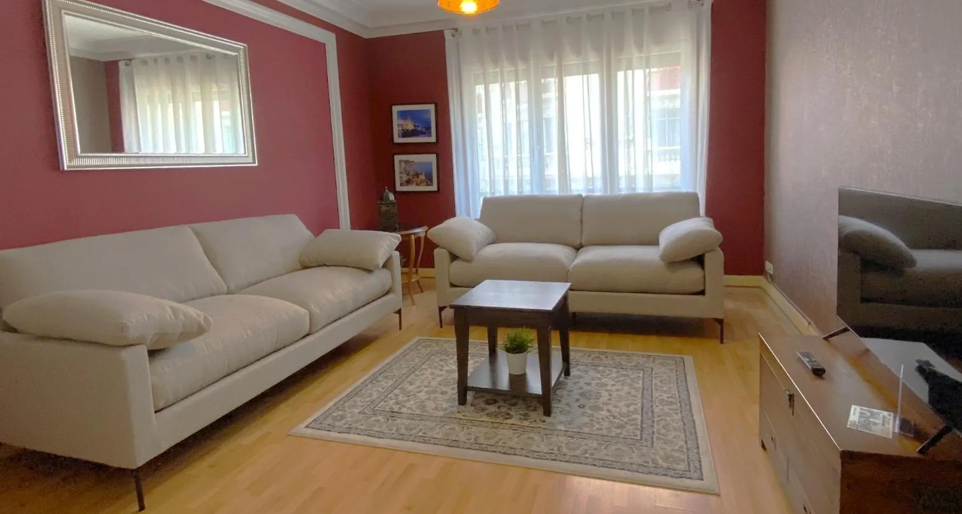 Fisa Rentals Gran Via Apartments Barcelona