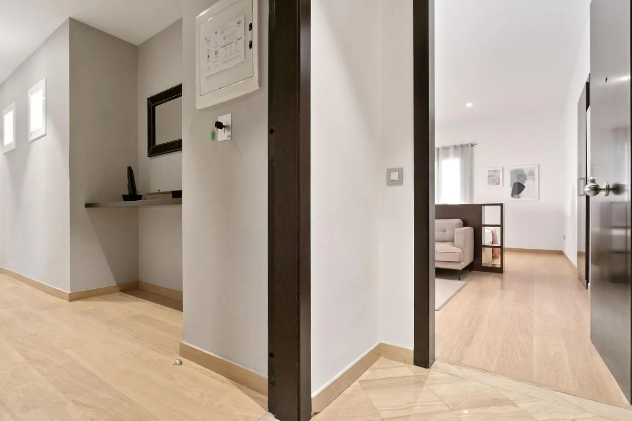 Fisa Rentals Gran Via Apartments Barcelona