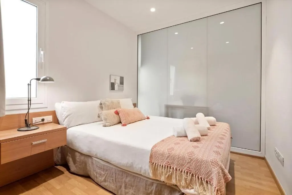 Fisa Rentals Gran Via Apartments Barcelona