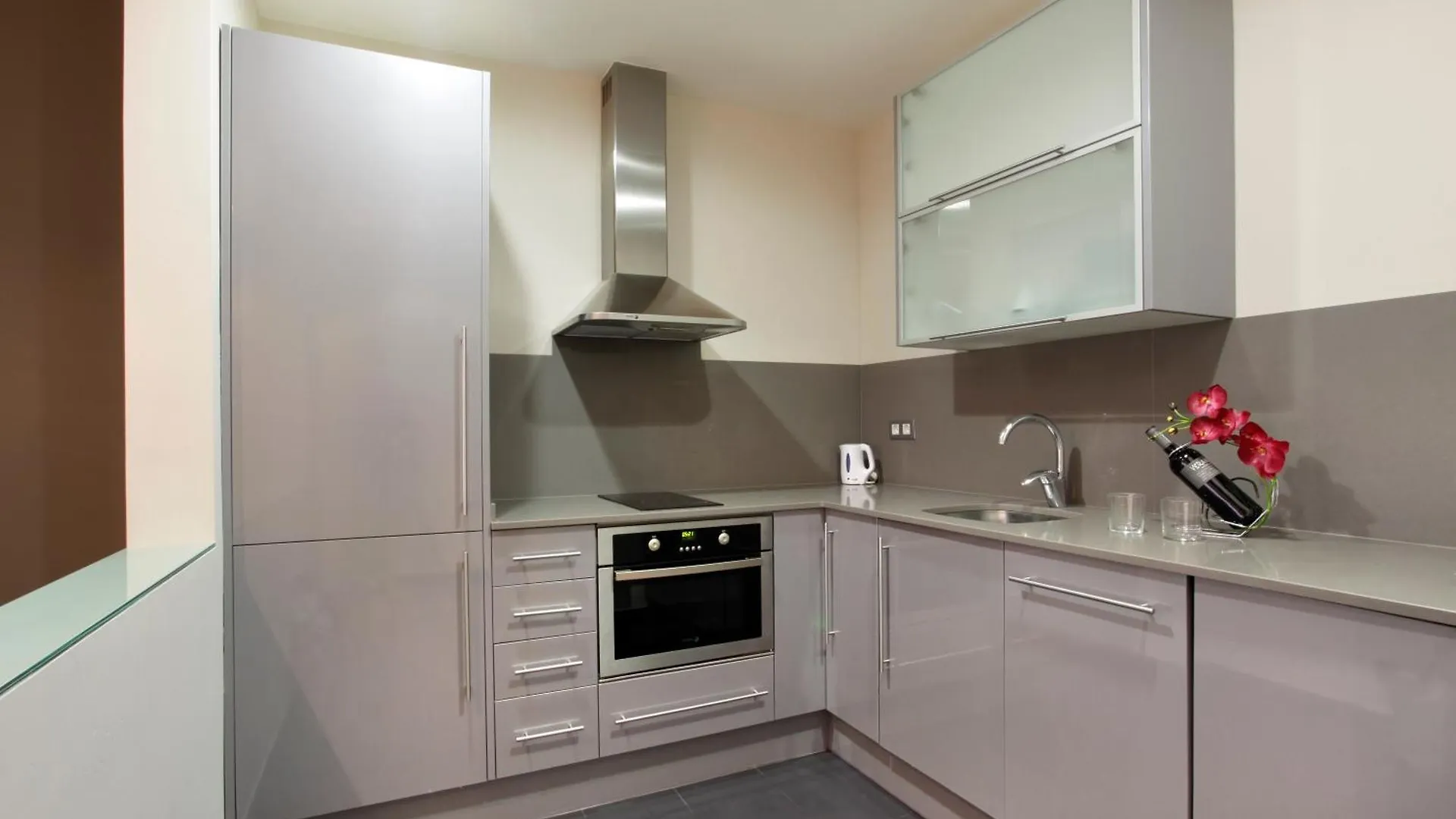 Fisa Rentals Gran Via Apartments Barcelona