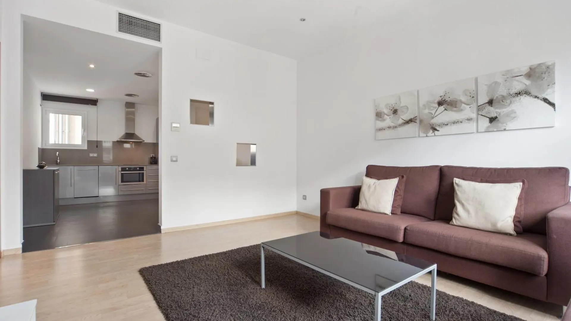 Fisa Rentals Gran Via Apartments Barcelona Spain