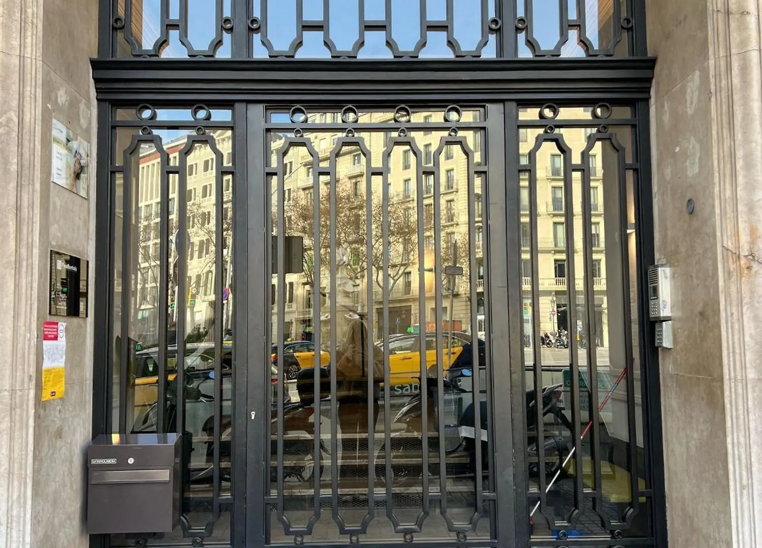 Fisa Rentals Gran Via Apartments Barcelona 0*,  Spain