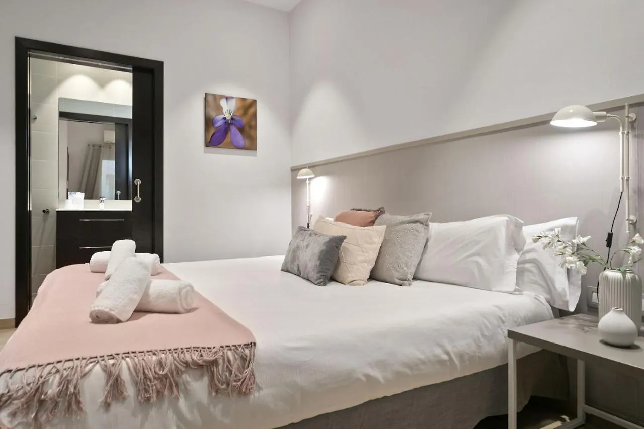 Fisa Rentals Gran Via Apartments Барселона